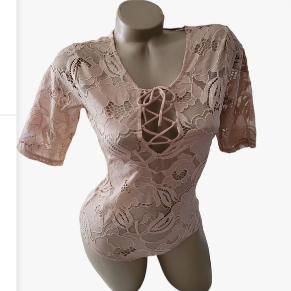Guess Beige Lace Up Corset Rose Bodysuit Floral Short Sleeves Mesh New - Picture 3 of 10